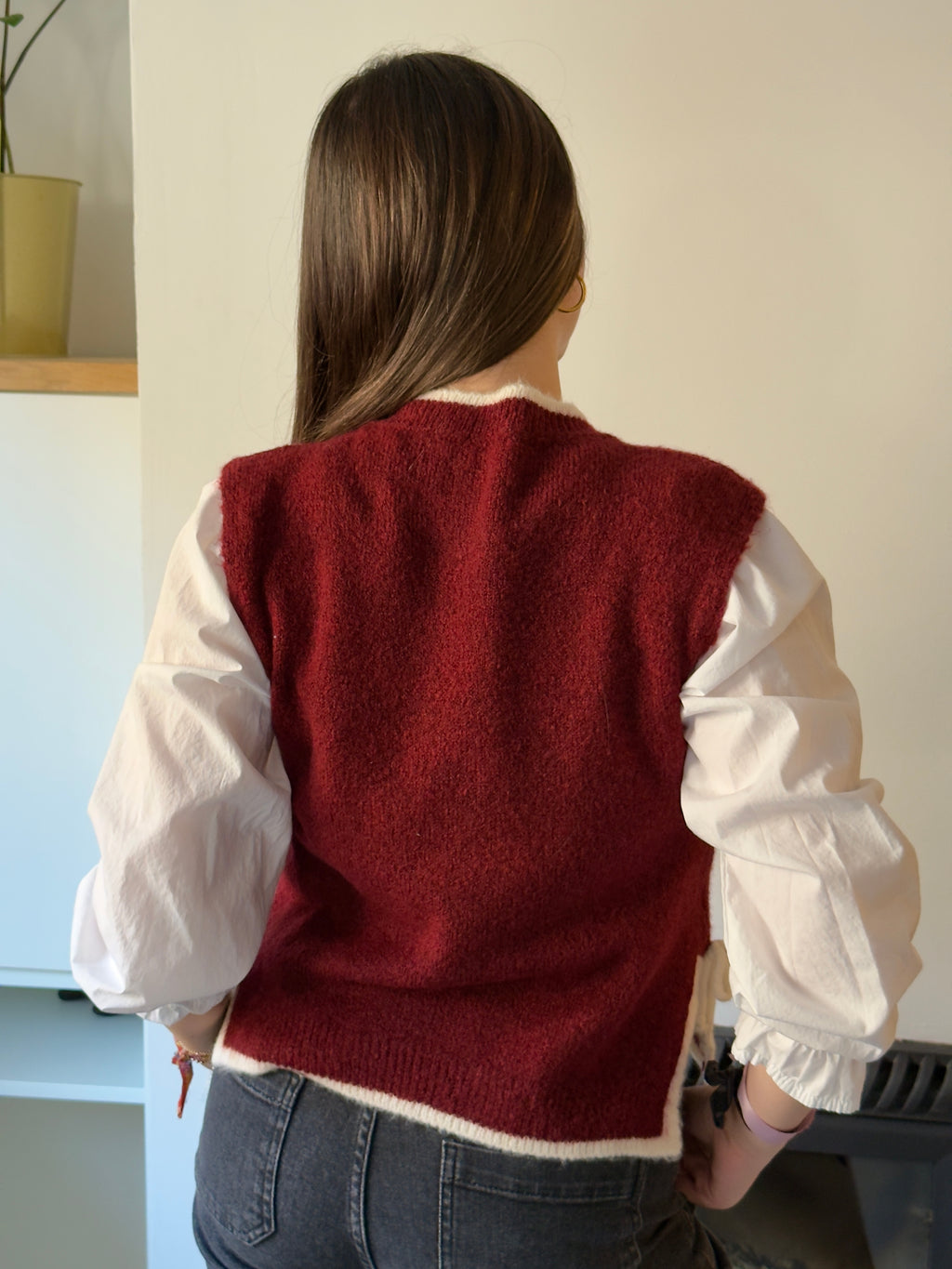 CHALECO MIRIAM | Burdeos con abertura y lazos beige a los lados