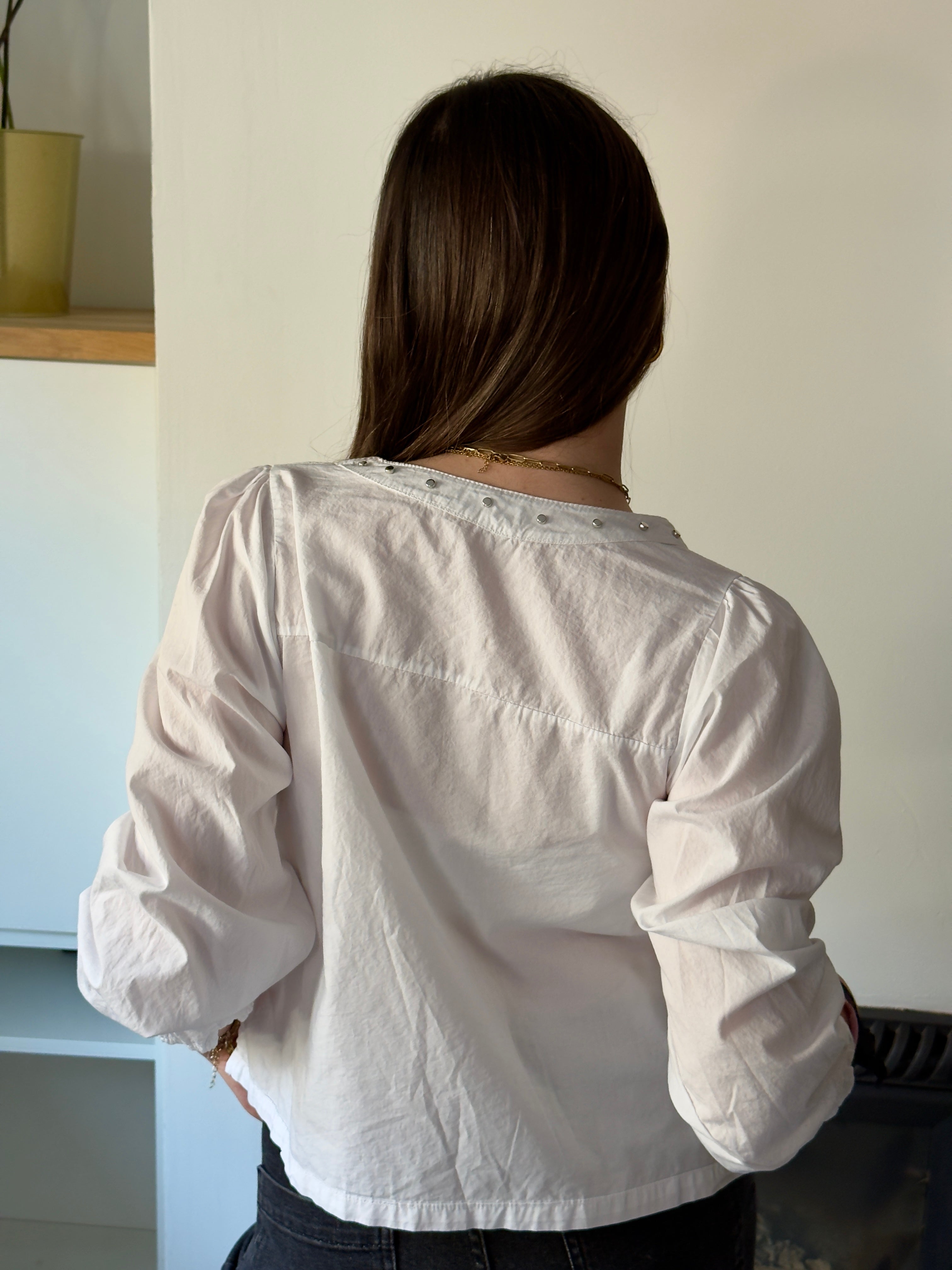 CAMISA VERA | Blanca con tachuelas